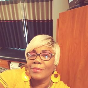 Meet your Posher, Etta